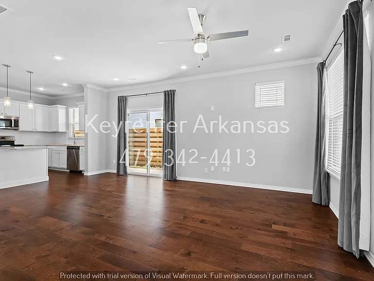 1434 N Oakland Ave — Photo 6
