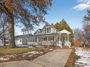 704 6th St, Traer, IA 50675