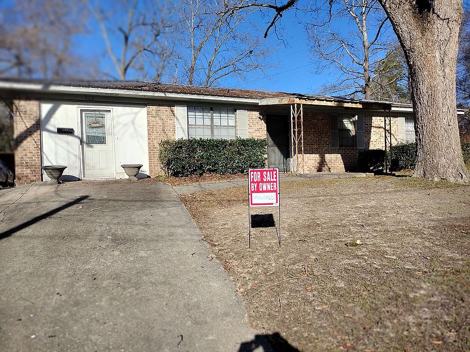 1st image of 209 Cypress Dr