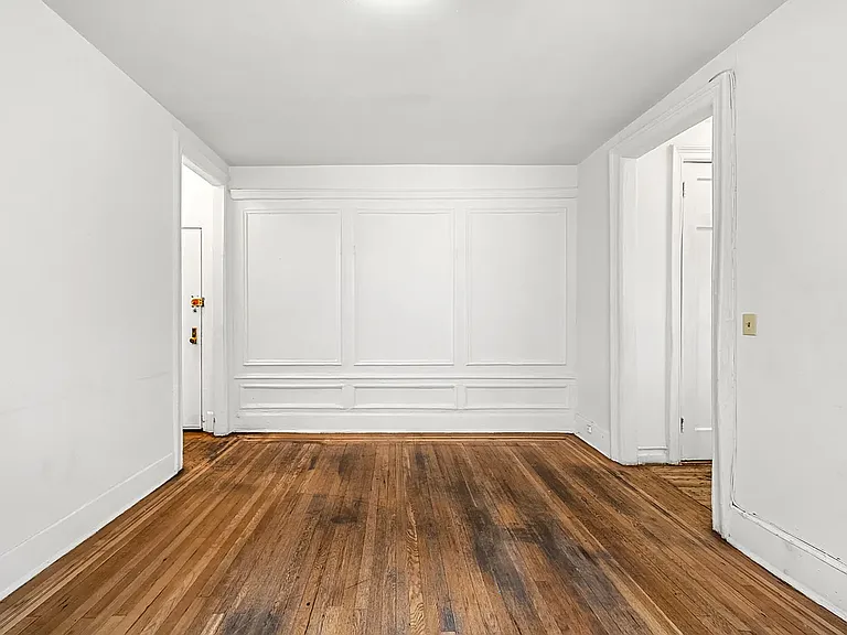 834 Riverside Dr #4E — Photo 3