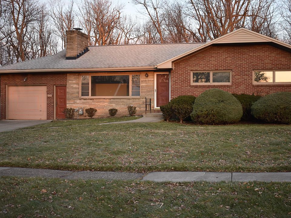 1st image of 261 Cadman Dr