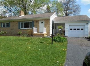 360 Richmond Dr, Hermitage, PA 16148