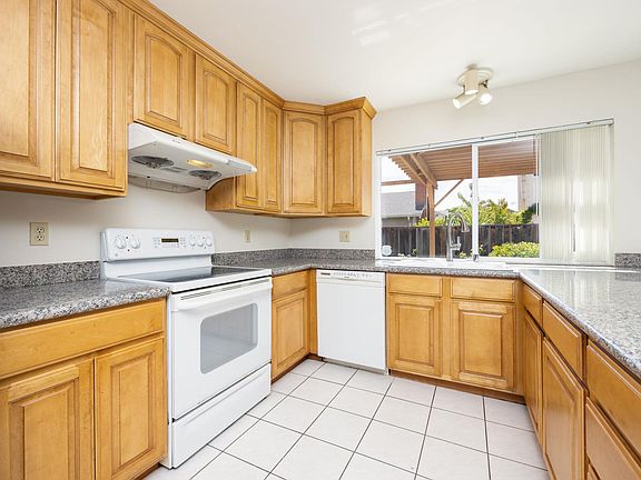 Functional kitchen with lots of cabinet space