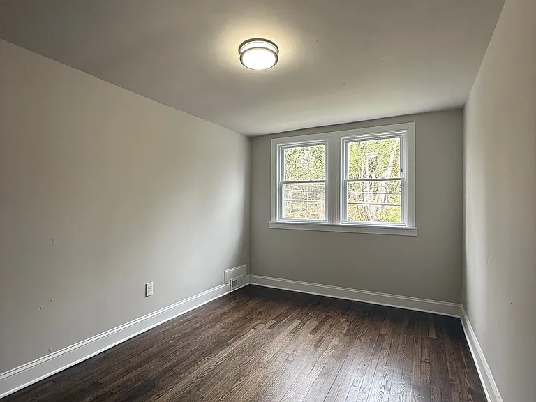 2842 Oakford Ave — Photo 11