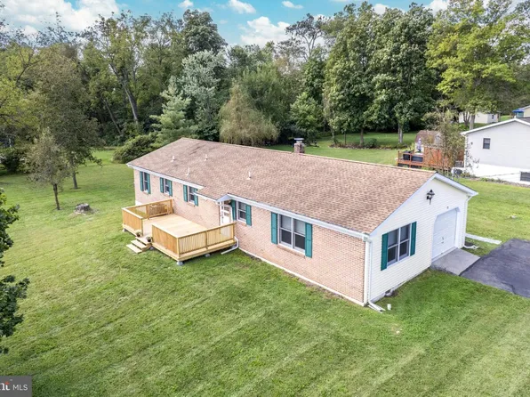12 Longstreet Dr, East Berlin, PA 17316