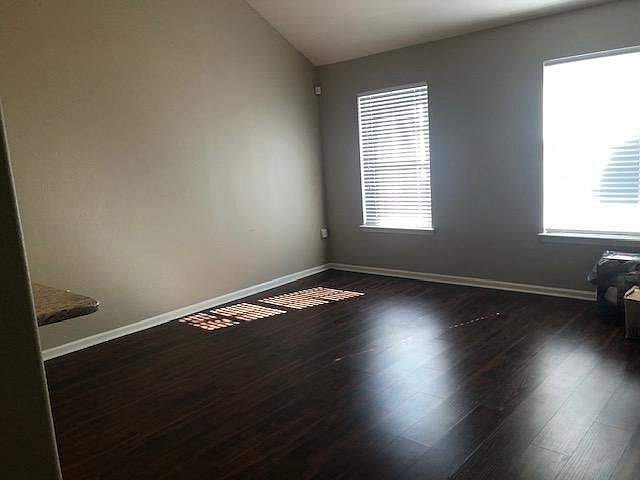 2nd image of 16 Guinevere Ln