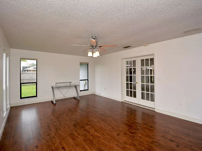 205 Beechwood Ln — Photo 11