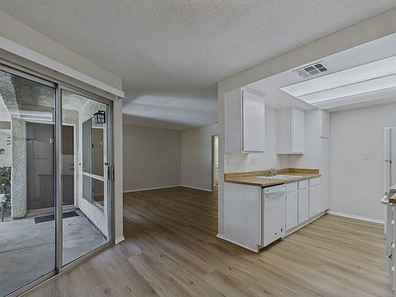 5th image of 425 Linwood Ave APT F