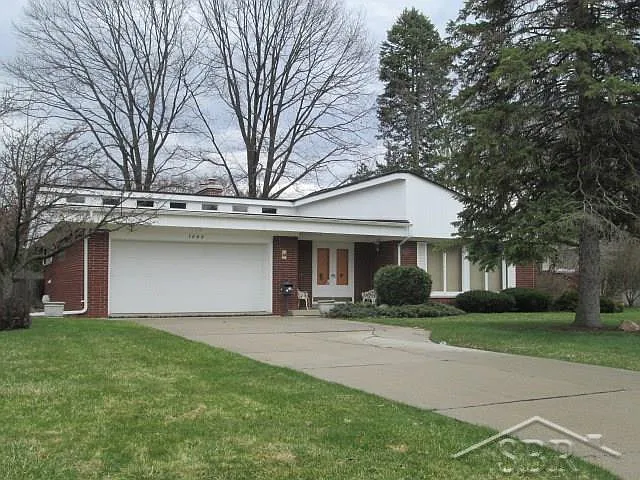 1040 Sherbrooke Pl photo 1