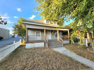 3035 W Commerce St, San Antonio, TX 78207