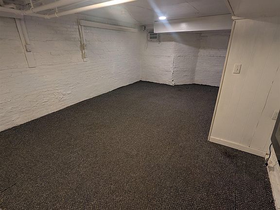5th image of 125 Prospect St