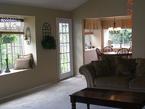 huge living area with window seats