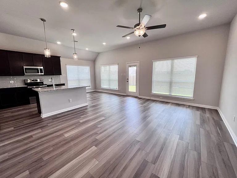 1753 Spence St — Photo 13