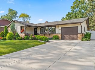 926 Wilshire Ave, Elk Grove Village, IL 60007