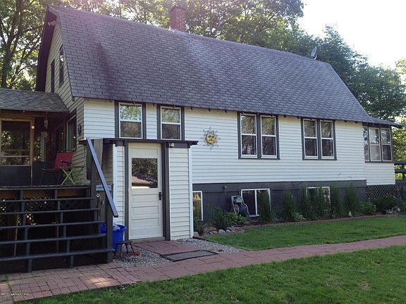 4th image of 24090 Liberty Dr