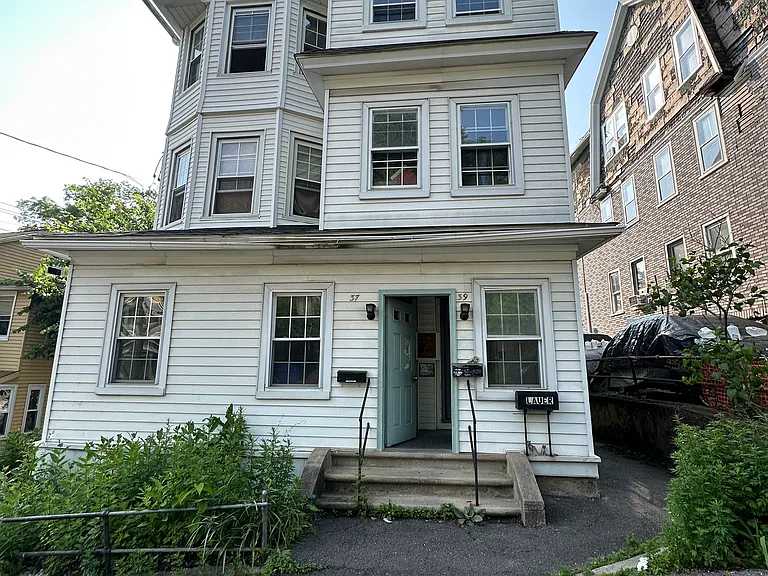 37 Howard St #3 — Photo 22
