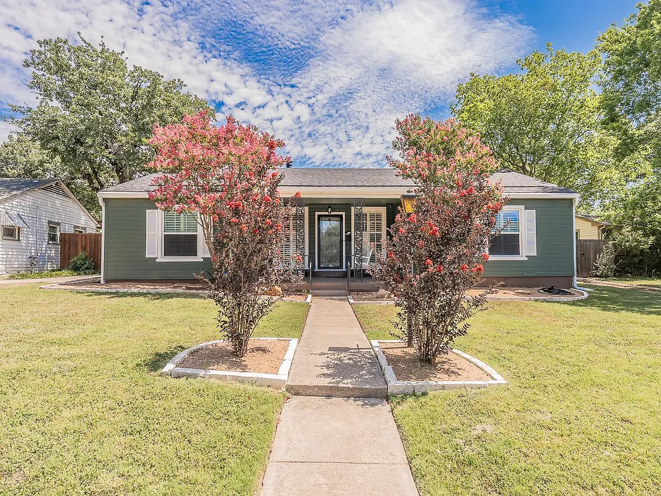 2157 W Lotus Ave