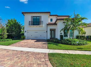 917 SW 113th Way, Hollywood, FL 33025
