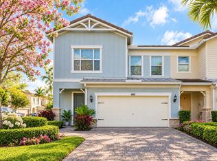 945 Banyan Dr, Hollywood, FL 33021