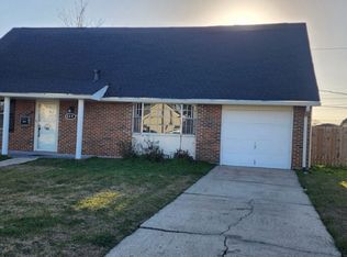 664 W Niagara Cir, Gretna, LA 70056