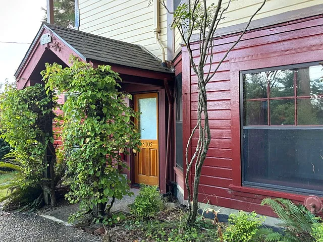 1 bed, 1.5 bath, 475 sqft, $1,275 — Photo 2