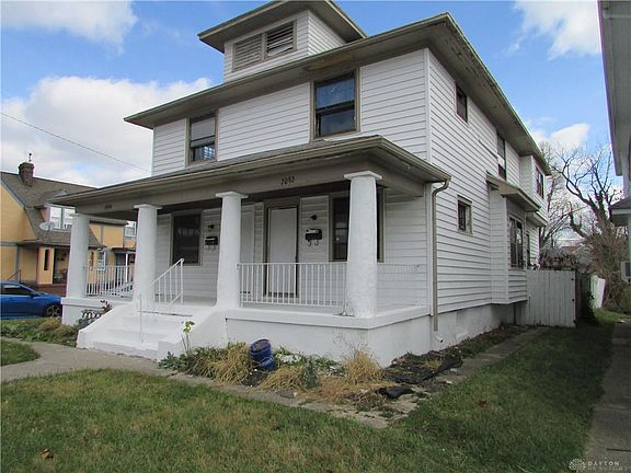 3rd image of 2092 Auburn Ave