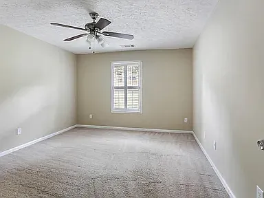 207 Victory Dr #207 — Photo 2