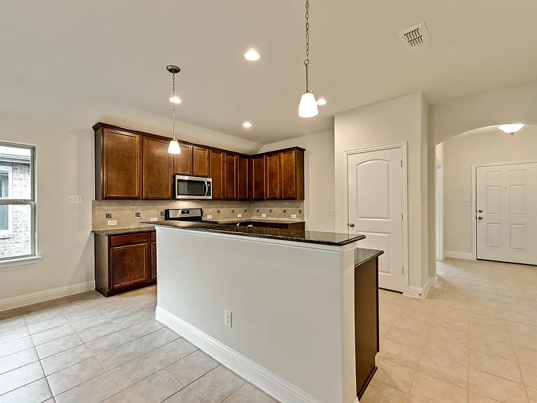 816 Bird Creek Dr — Photo 17