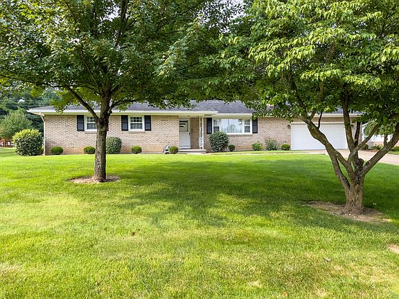 2nd image of 845 Wooddale Dr