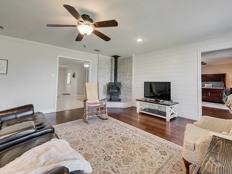 9711 Old Nacogdoches Trl — Photo 23