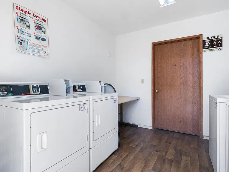 Nestor Regency Apartments — Photo 9