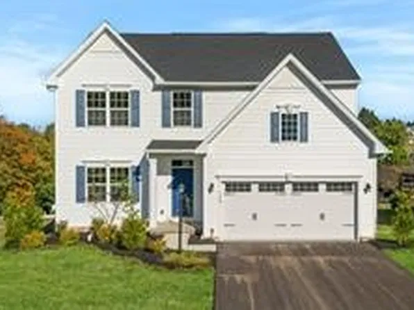 148 Arnoni Dr, Clairton, PA 15025
