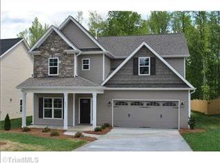 2577 Leighswood Dr, Winston Salem, NC 27106