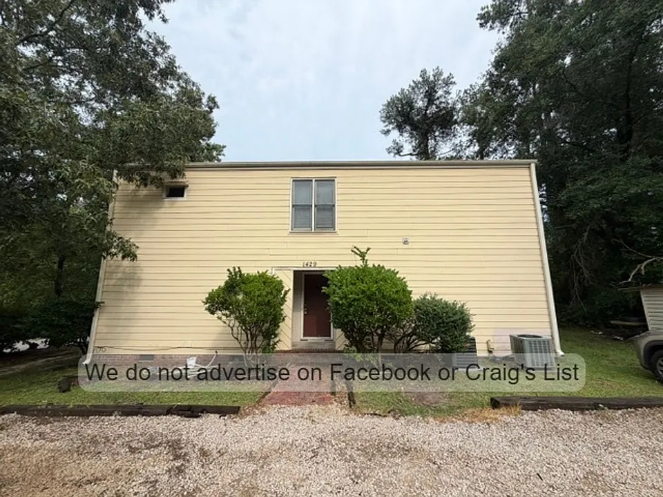 1429A Artesian Ct