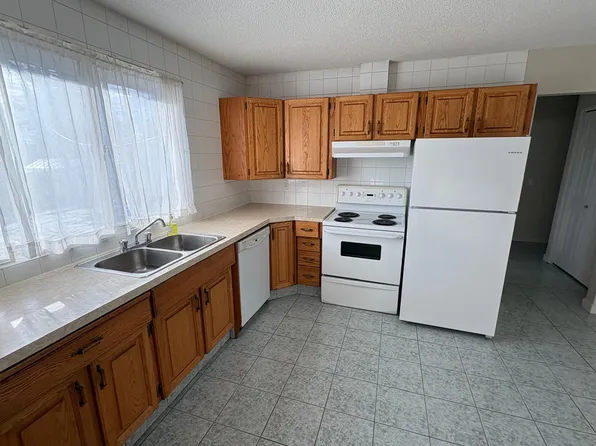 4719 Memorial Dr E #4719, Calgary, AB T2A 2P7