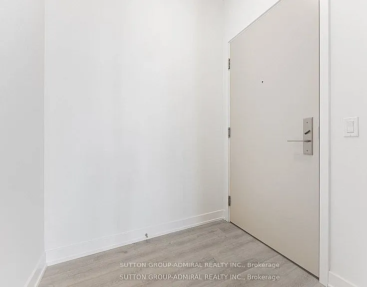 15 Richardson St #1017 — Photo 4