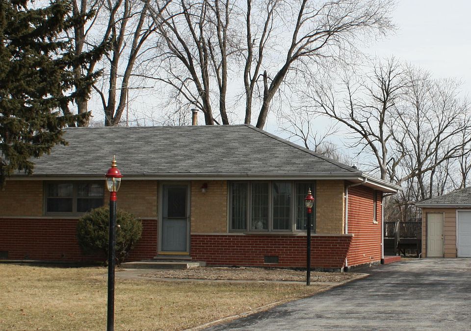 1st image of 17045 Forest Ave