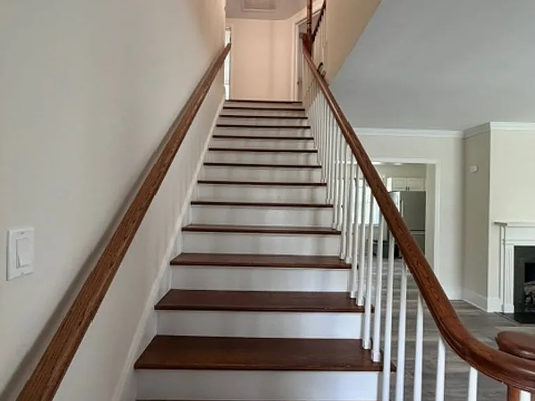 905 Riverside Dr — Photo 14