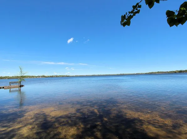7203 W Wind Lake Rd, Wind Lake, WI 53185