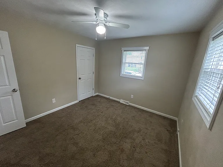 2066 Chestnut St — Photo 11