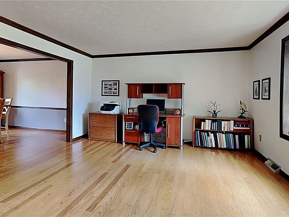 4th image of 7105 Cresswyck Ct
