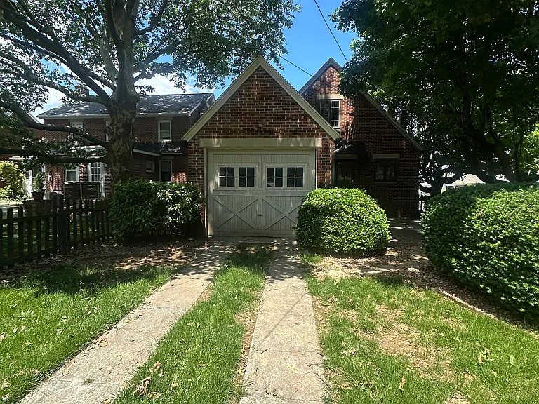 528 E Cherry St — Photo 4