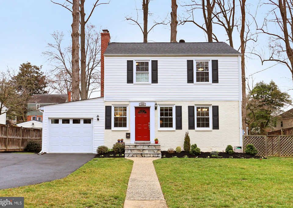 1st image of 2905 Westcott St