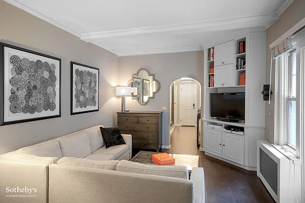 Sold by Sotheby's International Realty | media 2