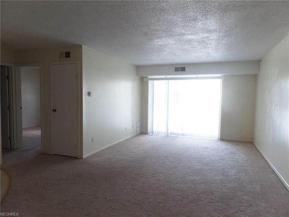 1315 S Lake Wilmer Dr APT 102B, Sandusky, OH 44870 Zillow