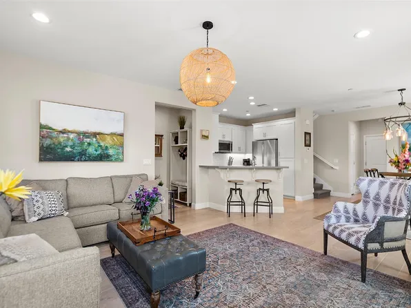 116 Monte Vista Avenue, Healdsburg, CA 95448