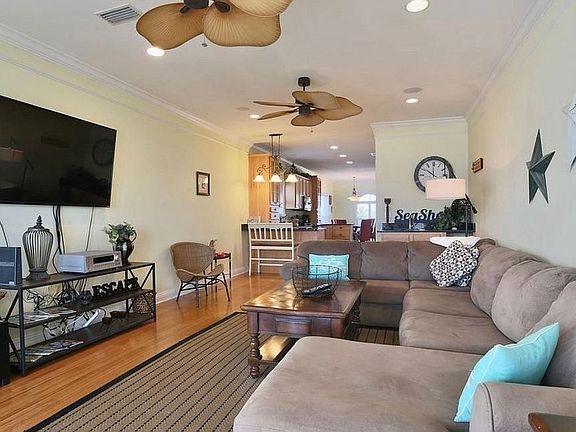 4th image of 1328 W Lagoon Ave