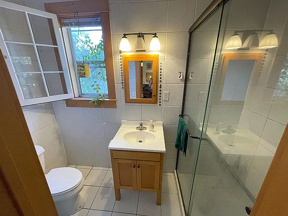 5th image of 2312 Bryant Ave S APT 2