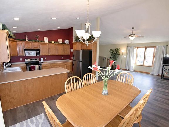 5th image of 602 Stonehaven Drive