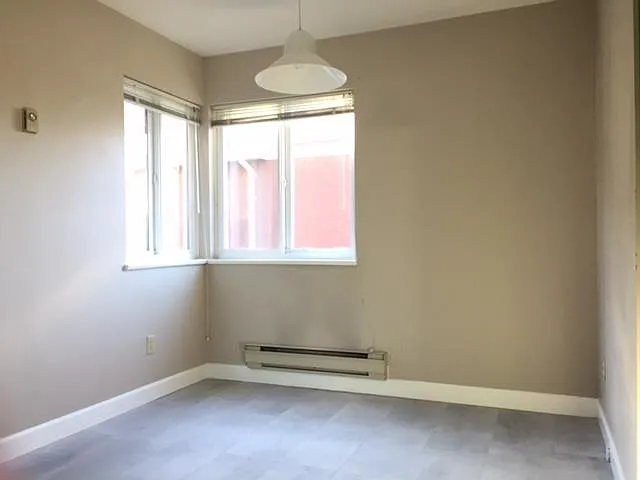 5078 47a Ave #6 — Photo 6